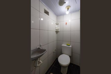 Banheiro de casa para alugar com 1 quarto, 35m² em Taboão, Guarulhos