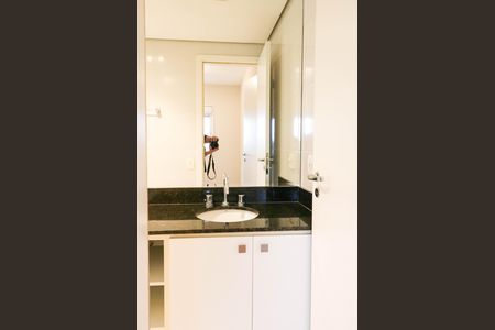 Apartamento para alugar com 111m², 2 quartos e 2 vagas Apartamento para alugar com 111m², 2 quartos e 2 vagasBanheiro da Suíte 1