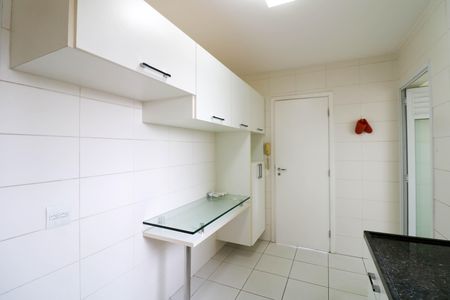 Apartamento para alugar com 111m², 2 quartos e 2 vagas Apartamento para alugar com 111m², 2 quartos e 2 vagasCozinha