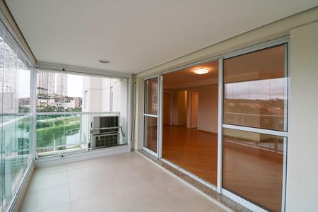 Apartamento para alugar com 111m², 2 quartos e 2 vagas Apartamento para alugar com 111m², 2 quartos e 2 vagasVaranda
