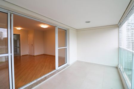 Apartamento para alugar com 111m², 2 quartos e 2 vagas Apartamento para alugar com 111m², 2 quartos e 2 vagasVaranda