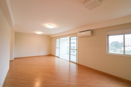 Apartamento para alugar com 111m², 2 quartos e 2 vagas Apartamento para alugar com 111m², 2 quartos e 2 vagasSala