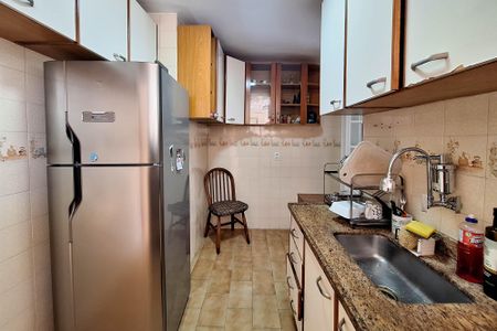 Apartamento à venda com 72m², 2 quartos e sem vagaCozinha