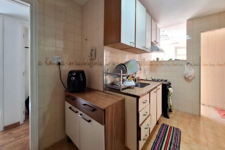 Apartamento à venda com 72m², 2 quartos e sem vagaCozinha