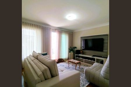 Casa de condomínio à venda com 345m², 5 quartos e 4 vagas Casa de condomínio à venda com 345m², 5 quartos e 4 vagasSala