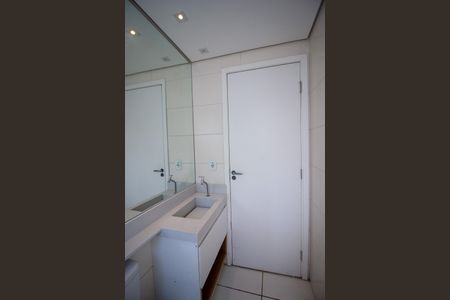 Apartamento para alugar com 47m², 2 quartos e 1 vaga Apartamento para alugar com 47m², 2 quartos e 1 vagaBanheiro