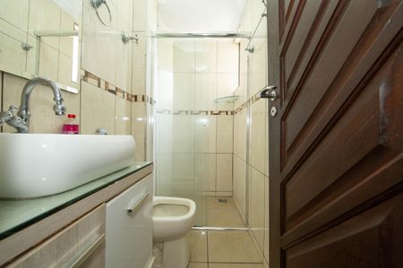 Apartamento à venda com 70m², 3 quartos e 1 vaga Apartamento à venda com 70m², 3 quartos e 1 vagaBANHEIRO