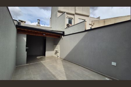 Casa à venda com 105m², 3 quartos e 4 vagas