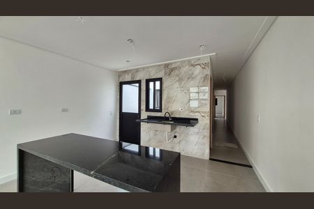Casa à venda com 105m², 3 quartos e 4 vagas