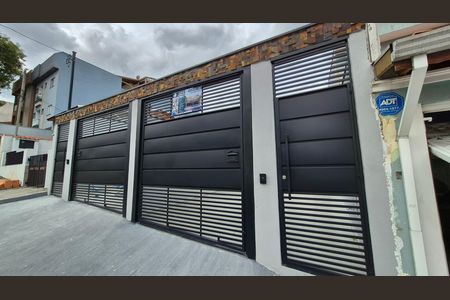 Casa à venda com 105m², 3 quartos e 4 vagas