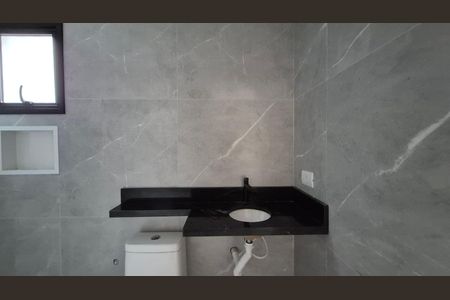 Casa à venda com 105m², 3 quartos e 4 vagas