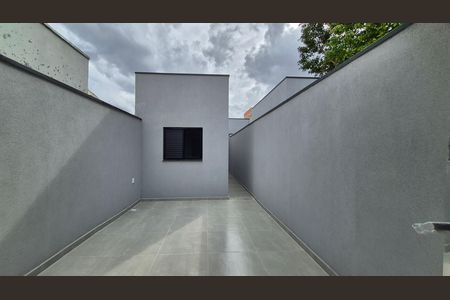 Casa à venda com 105m², 3 quartos e 4 vagas