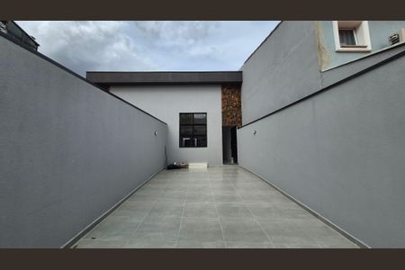 Casa à venda com 105m², 3 quartos e 4 vagas