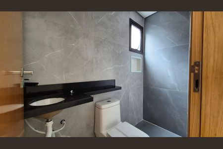 Casa à venda com 105m², 3 quartos e 4 vagas