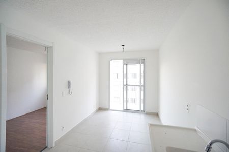 Sala de apartamento para alugar com 1 quarto, 28m² em Guaiauna, São Paulo