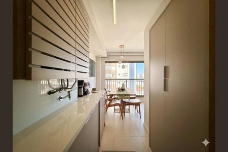 Apartamento à venda com 69m², 2 quartos e 1 vagaÁrea de Serviço