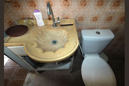 Casa à venda com 230m², 4 quartos e 3 vagasBanheiro de serviço