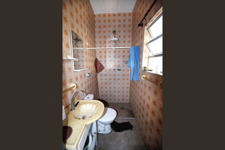 Casa à venda com 230m², 4 quartos e 3 vagasBanheiro de serviço