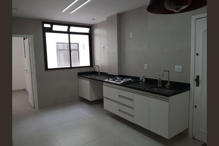 Apartamento à venda com 159m², 4 quartos e 3 vagas