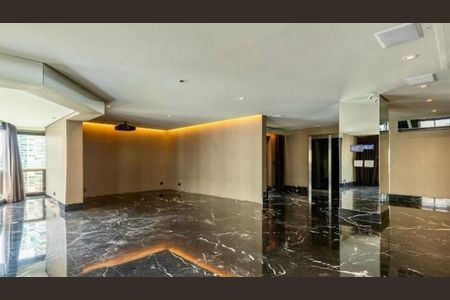 Apartamento à venda com 2 quartos, 227m² em Moema, São Paulo