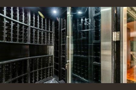 Apartamento à venda com 227m², 2 quartos e 4 vagas
