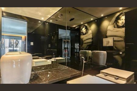 Apartamento à venda com 2 quartos, 227m² em Moema, São Paulo