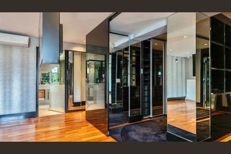 Apartamento à venda com 227m², 2 quartos e 4 vagas
