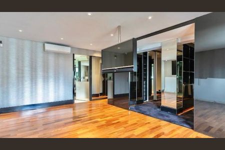 Apartamento à venda com 227m², 2 quartos e 4 vagas