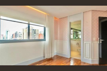 Apartamento à venda com 227m², 2 quartos e 4 vagas