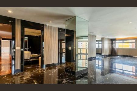 Apartamento à venda com 227m², 2 quartos e 4 vagas