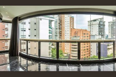 Apartamento à venda com 227m², 2 quartos e 4 vagas