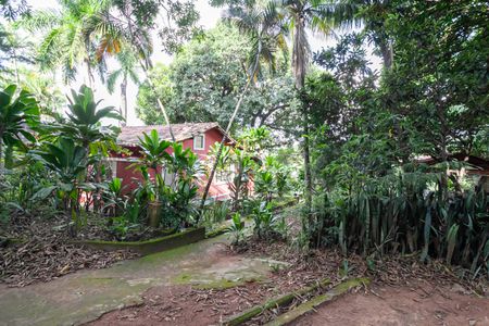 Casa para alugar com 7700m², 2 quartos e 8 vagas Casa para alugar com 7700m², 2 quartos e 8 vagasQuintal