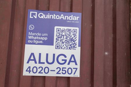 Casa para alugar com 7700m², 2 quartos e 8 vagas Casa para alugar com 7700m², 2 quartos e 8 vagasFachada