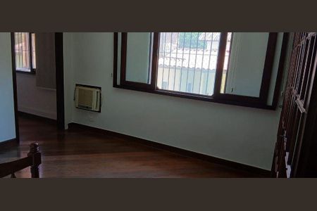 Casa à venda com 4 quartos, 445m² em Itacoatiara, Niterói