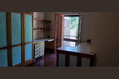 Casa à venda com 4 quartos, 445m² em Itacoatiara, Niterói