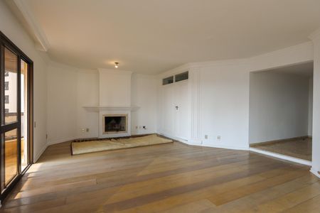 Sala de apartamento para alugar com 4 quartos, 242m² em Vila Suzana, São Paulo