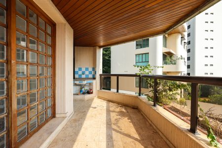 Varanda da Sala de apartamento para alugar com 4 quartos, 242m² em Vila Suzana, São Paulo