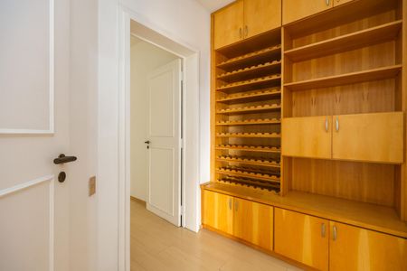 Apartamento à venda com 242m², 3 quartos e 4 vagasCorredor