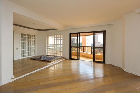 Sala de apartamento para alugar com 4 quartos, 242m² em Vila Suzana, São Paulo