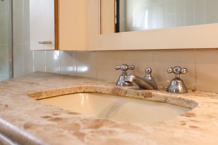 Apartamento à venda com 242m², 3 quartos e 4 vagasBanheiro da Suíte 1