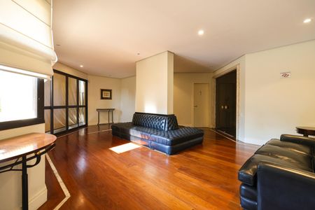 Apartamento à venda com 242m², 3 quartos e 4 vagasÁrea comum - Salão de festas