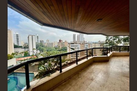 Apartamento à venda com 242m², 3 quartos e 4 vagasSacada da Sala