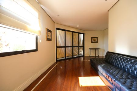 Apartamento à venda com 242m², 3 quartos e 4 vagasÁrea comum - Salão de festas