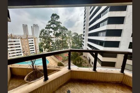 Apartamento à venda com 242m², 3 quartos e 4 vagasVista da Suíte