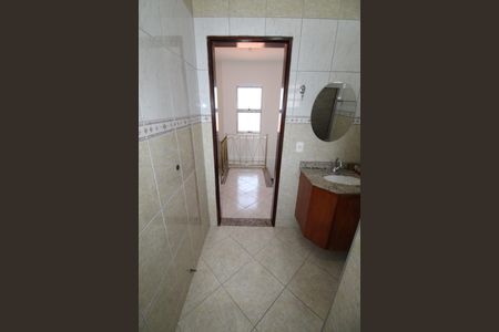 Casa para alugar com 180m², 3 quartos e 3 vagasBanheiro 2 