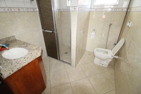 Casa para alugar com 180m², 3 quartos e 3 vagasBanheiro 2 