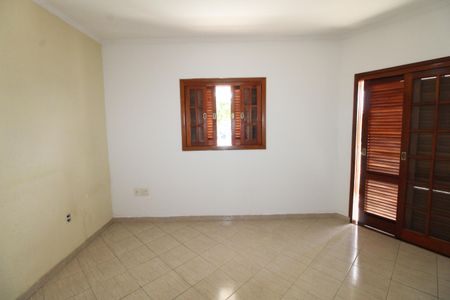 Casa para alugar com 180m², 3 quartos e 3 vagasSuíte 