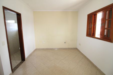 Casa para alugar com 180m², 3 quartos e 3 vagasSuíte 