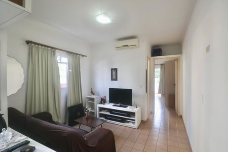 Sala de apartamento para alugar com 1 quarto, 40m² em Jardim Tres Marias, Guarujá