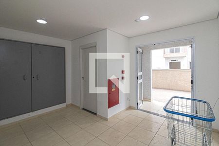 Apartamento à venda com 37m², 2 quartos e sem vaga Apartamento à venda com 37m², 2 quartos e sem vagaHall de Entrada
